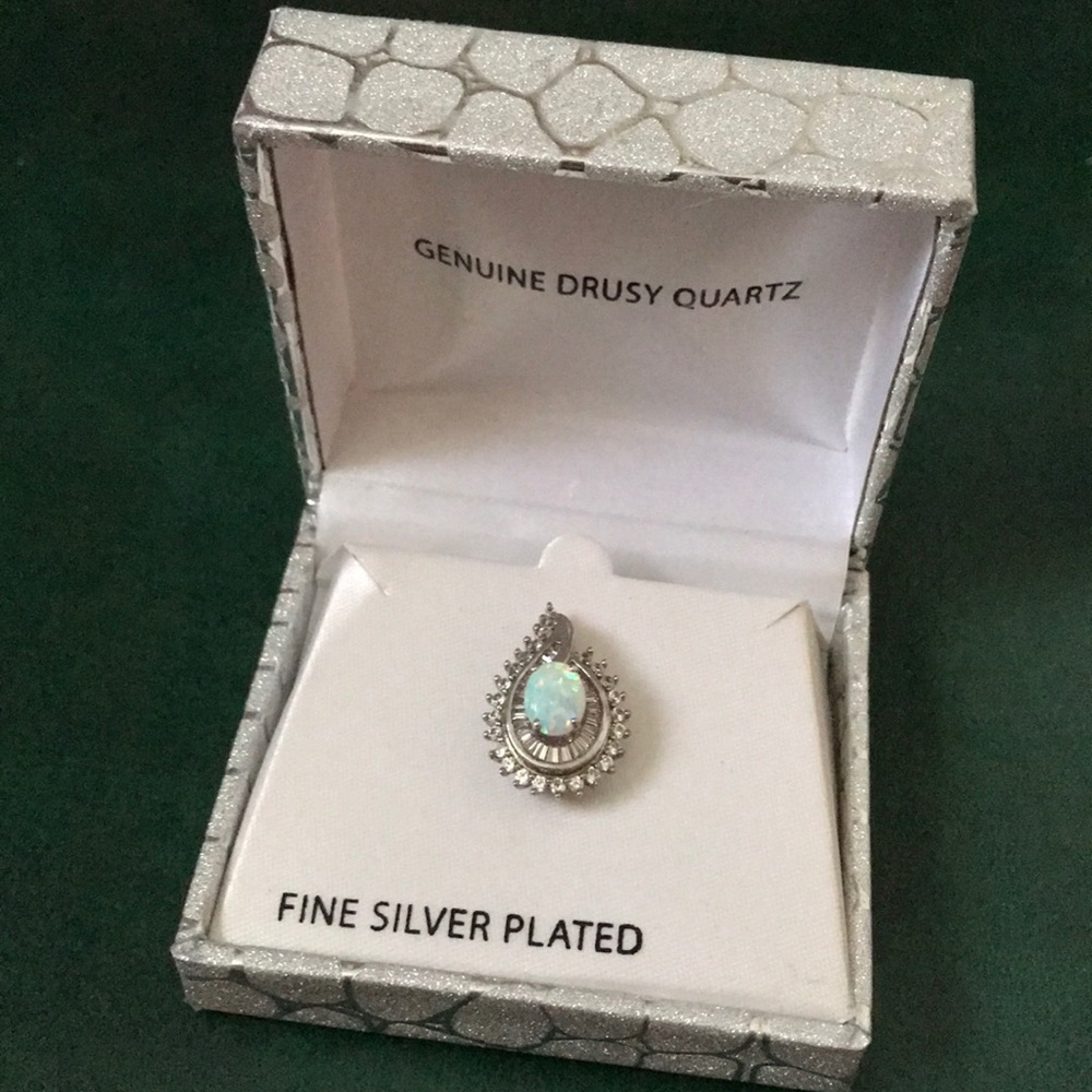 Silver plated druzy quartz pendant